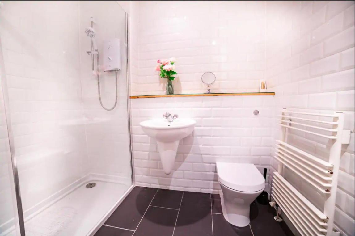 Renfield Apartment, Bright And Spacious Home Glasgow Luaran gambar